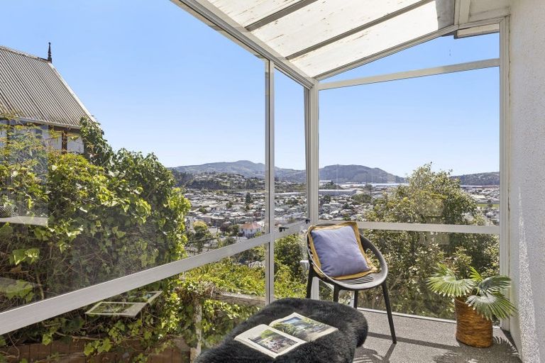 Photo of property in 42 Easther Crescent, Kew, Dunedin, 9012