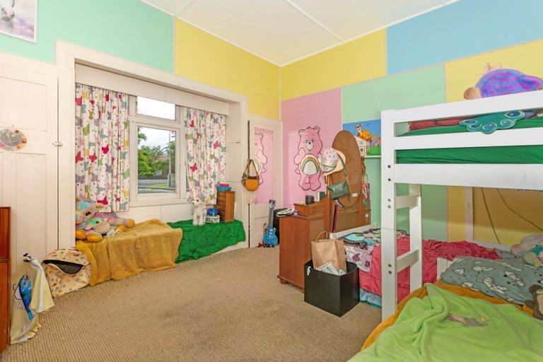 Photo of property in 35 De Lautour Road, Inner Kaiti, Gisborne, 4010