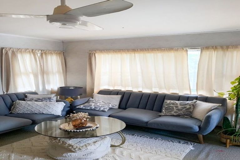 Photo of property in 82 Shoreham Street, Avondale, Auckland, 0600