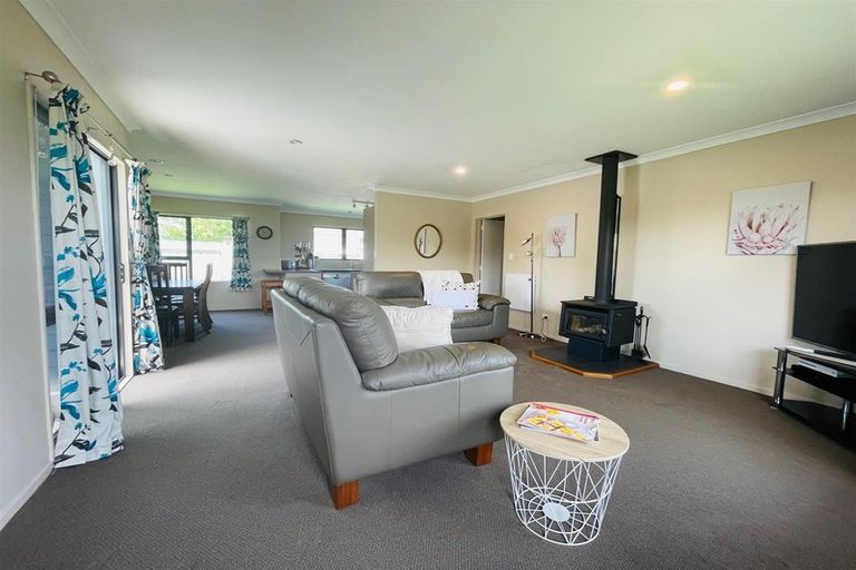 Photo of property in 5 Magdalen Crescent, Pirimai, Napier, 4112