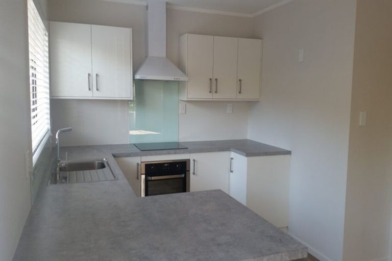 Photo of property in 60 Hillcrest Drive, Kelvin Grove, Palmerston North, 4414