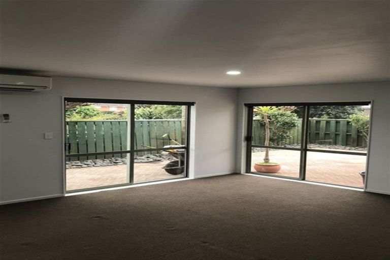 Photo of property in 2 Miles Avenue, Papatoetoe, Auckland, 2025
