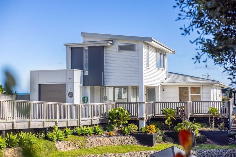Photo of property in 86 Seaview Road, Paraparaumu Beach, Paraparaumu, 5032
