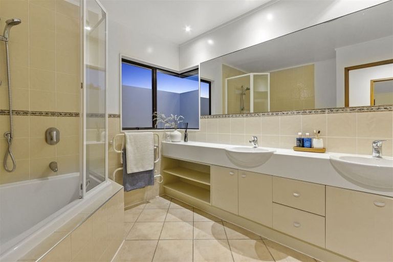 Photo of property in 44 Milford Road, Milford, Auckland, 0620