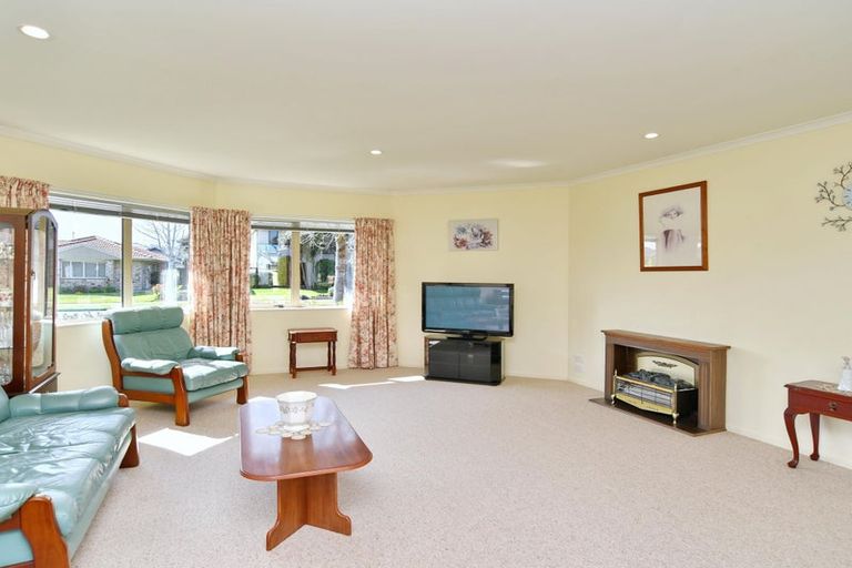 Photo of property in 11 Pewter Place, Northwood, Christchurch, 8051