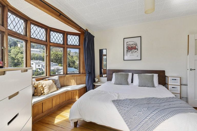 Photo of property in 6 Tiketike Way, Brooklyn, Wellington, 6021