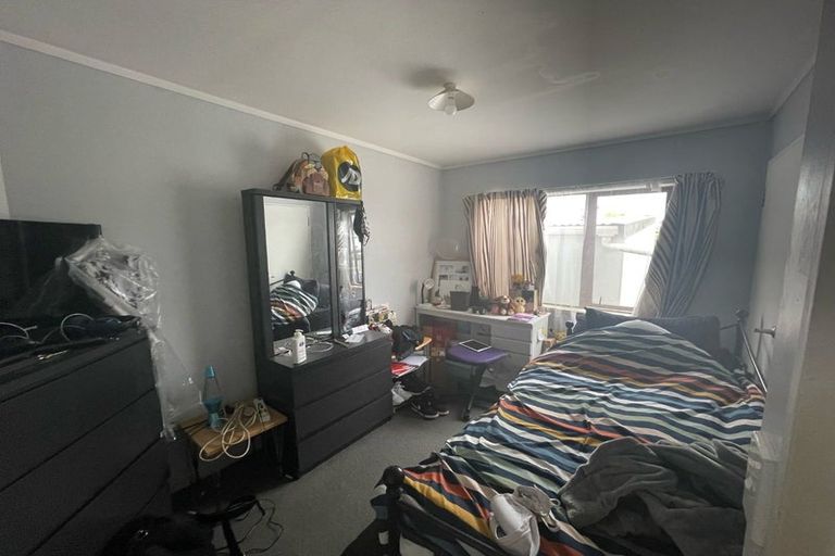 Photo of property in 2/21 Solveig Place, Randwick Park, Auckland, 2105