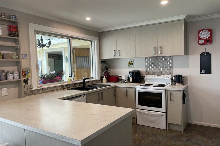 Photo of property in 22 Kinley Street, Rangiora, 7400