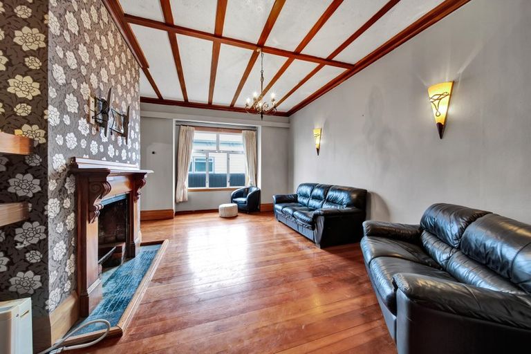 Photo of property in 103 Victoria Street, Hawera, 4610