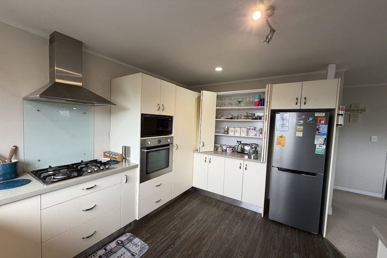 Photo of property in 61 Karina Road, Merrilands, New Plymouth, 4312