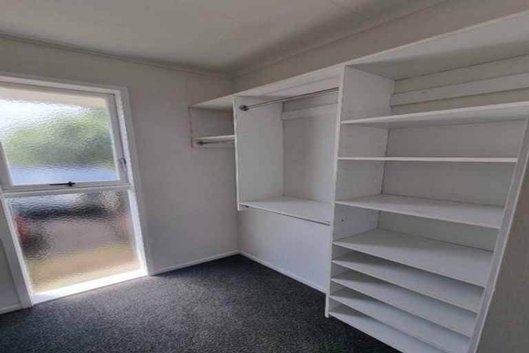 Photo of property in 19 Gossamer Drive, Pakuranga Heights, Auckland, 2010