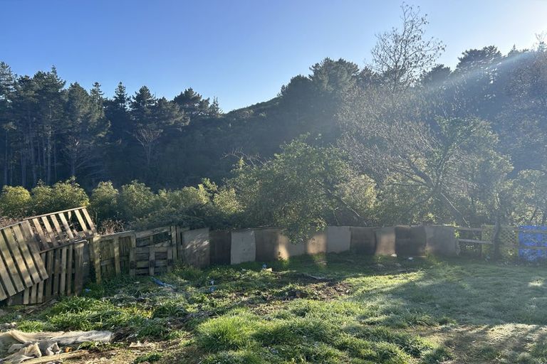 Photo of property in 4 Lincoln Grove, Cannons Creek, Porirua, 5024