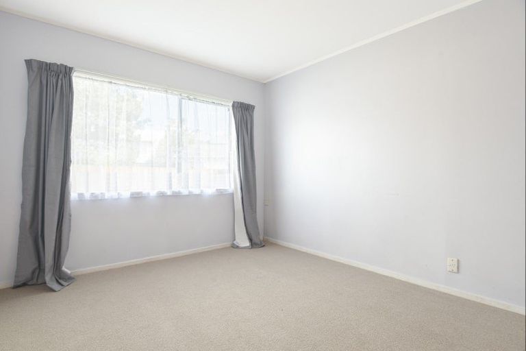 Photo of property in 15a Beech Place, Owhata, Rotorua, 3010