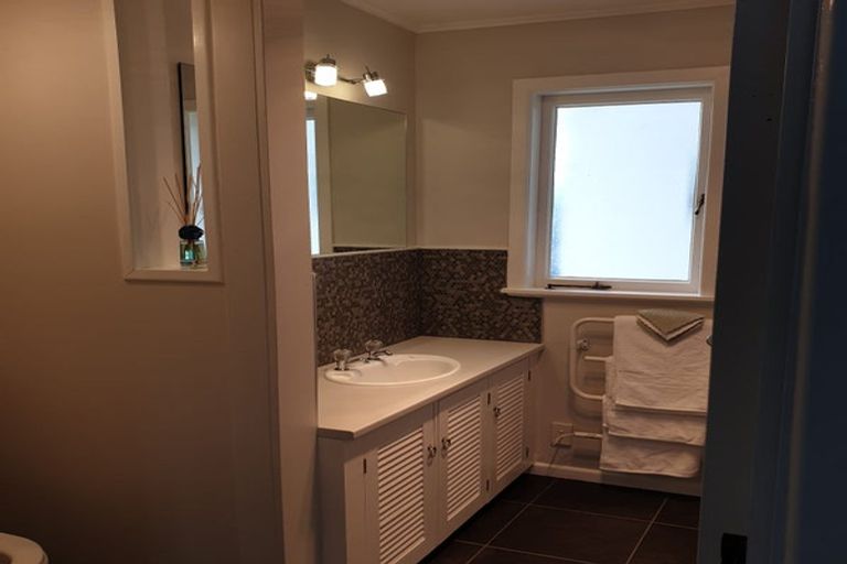 Photo of property in 131b Queen Street, Waiuku, 2123