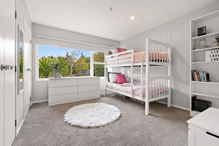 Photo of property in 9 Roysfield Lane, Sunnyhills, Auckland, 2010