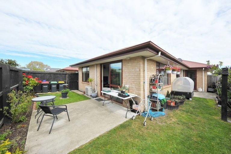 Photo of property in 10/295 Pages Road, Wainoni, Christchurch, 8061