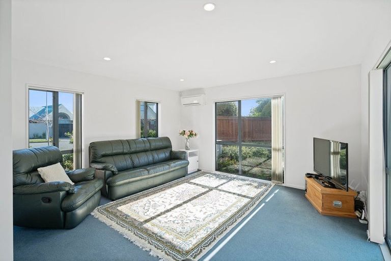 Photo of property in 8 Arkwright Place, Halswell, Christchurch, 8025