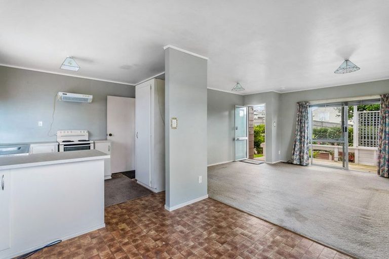 Photo of property in 11a Christmas Road, Manurewa, Auckland, 2102