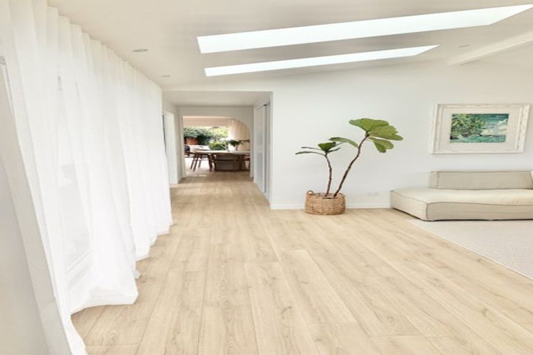 Photo of property in 1/27 Motuora Road, Manly, Whangaparaoa, 0930