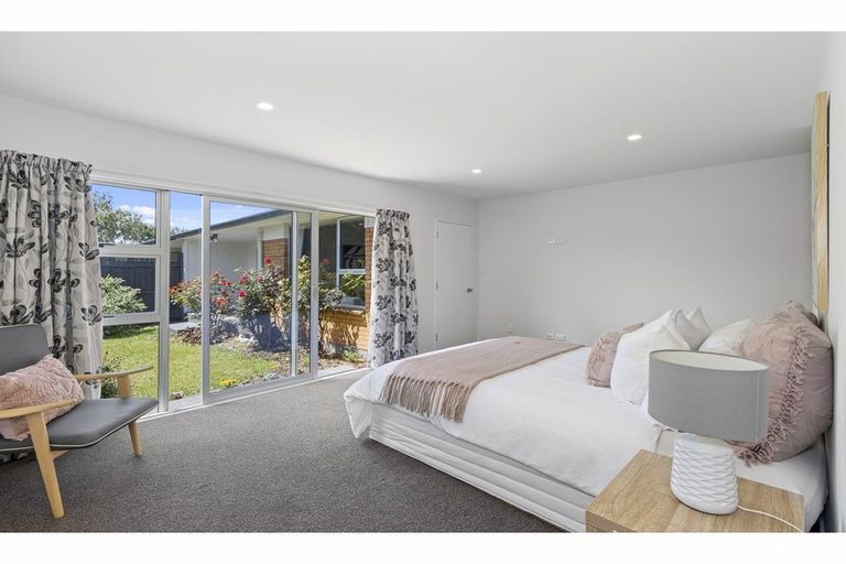 Photo of property in 1e Thorrington Lane, Cashmere, Christchurch, 8022