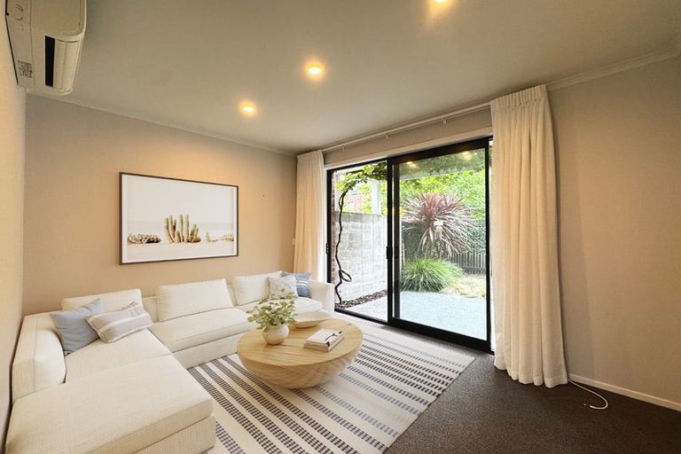 Photo of property in 8 Uku Lane, Hobsonville, Auckland, 0616