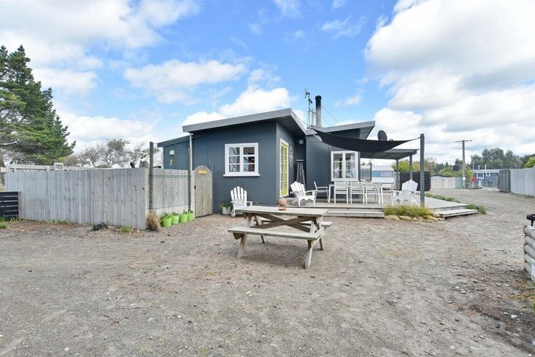 Photo of property in 31 Chamberlain Avenue, Amberley, 7481