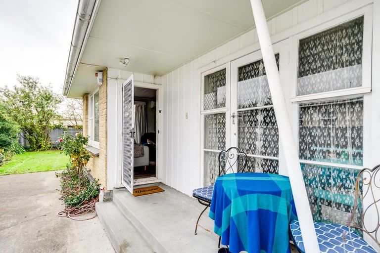 Photo of property in 1/202 Grove Road, Mayfair, Hastings, 4122