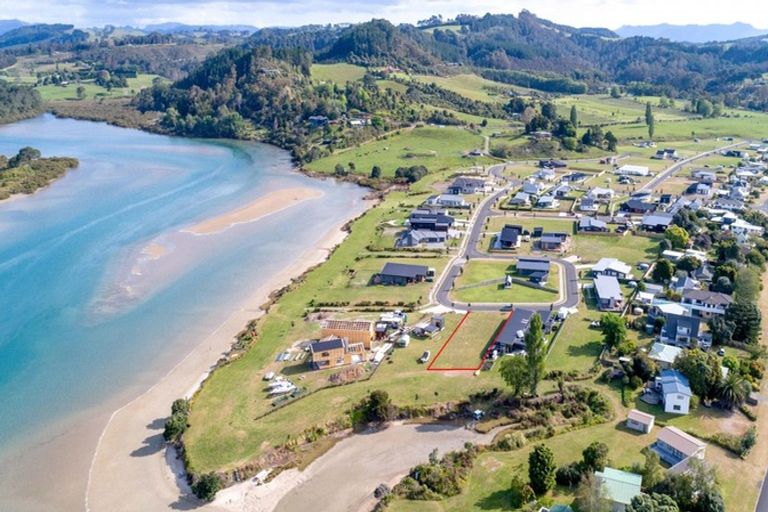 Photo of property in 23 Admiral Drive, Cooks Beach, Whitianga, 3591