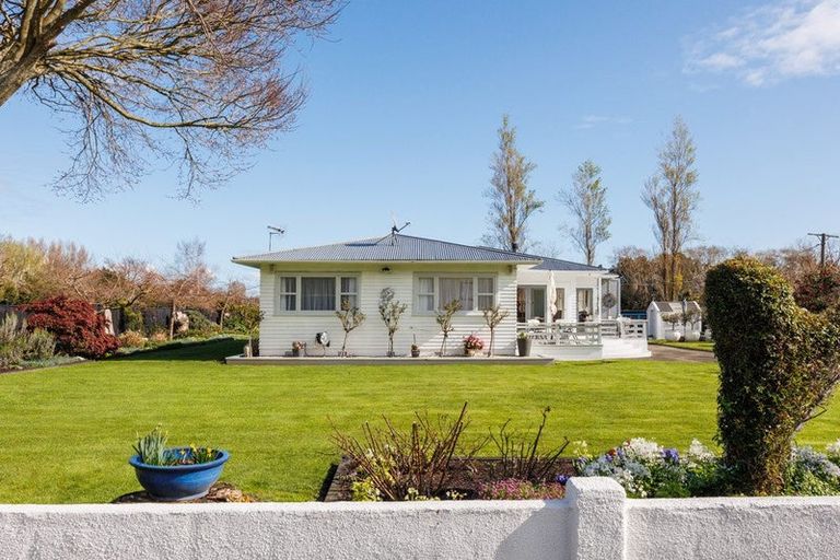 Photo of property in 52 Te Wanaka Road, Awapuni, Palmerston North, 4412