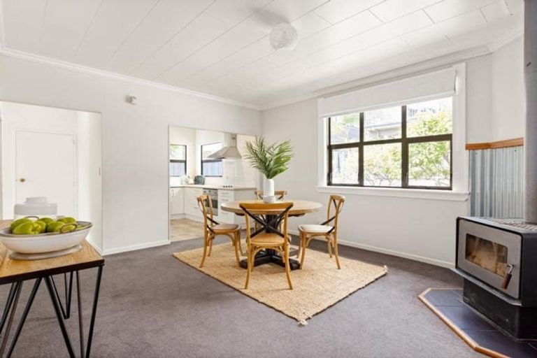 Photo of property in 153 Milton Road, Bluff Hill, Napier, 4110
