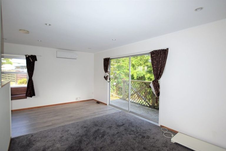 Photo of property in 20 Dellwood Avenue, Henderson, Auckland, 0612