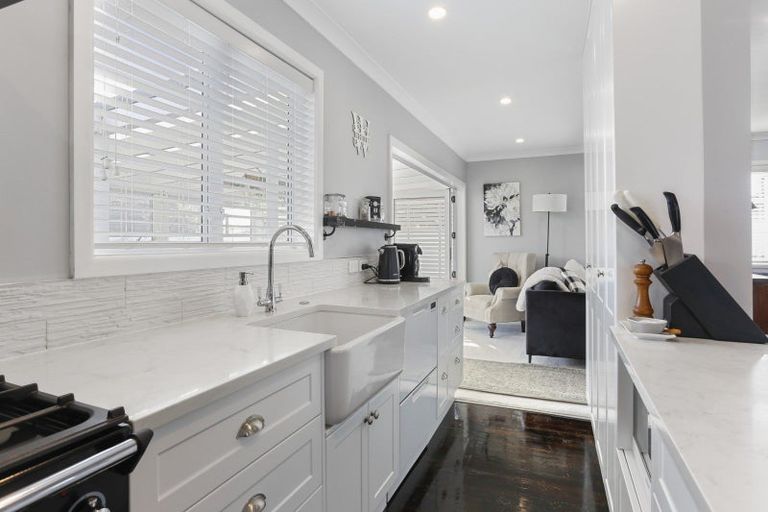 Photo of property in 1/18 Church Road, Mangere Bridge, Auckland, 2022