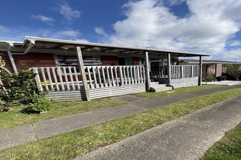 Photo of property in 4/6 Hart Road, Hauraki, Auckland, 0622