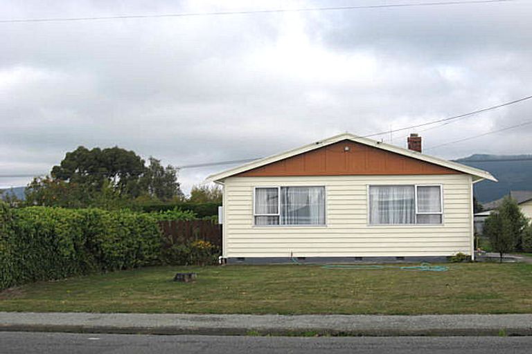 Photo of property in 9 Parsonage Road, Waimate, 7924