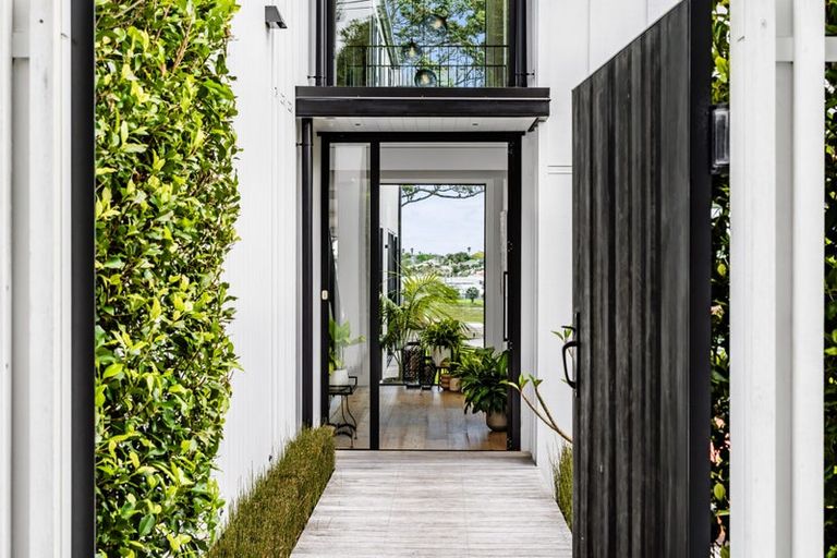 Photo of property in 71a Ngataringa Road, Devonport, Auckland, 0624