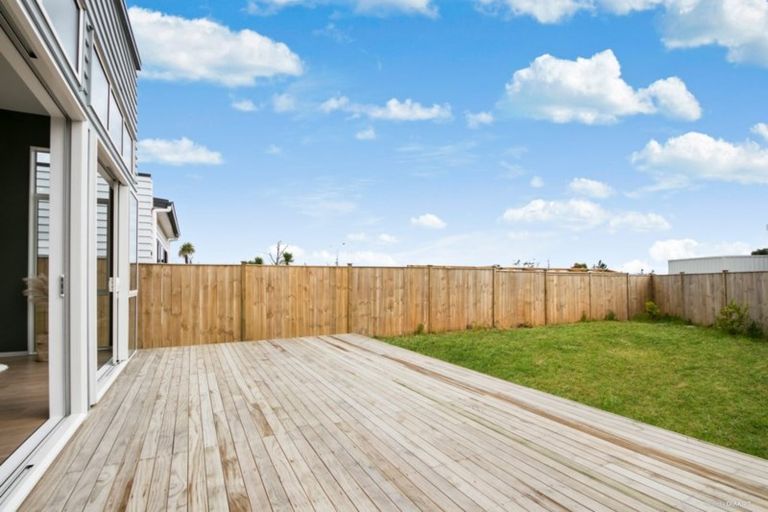 Photo of property in 47 Lockheed Street, Hobsonville, Auckland, 0618