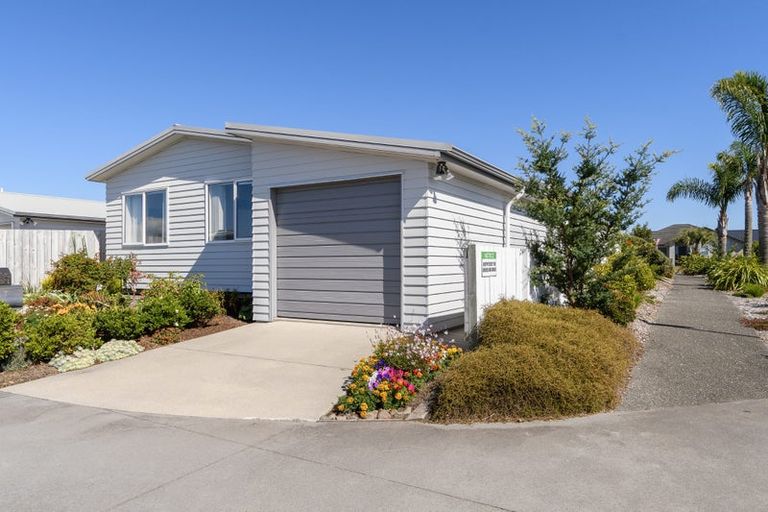 Photo of property in 11 Kamahi Crescent, Papamoa Beach, Papamoa, 3118