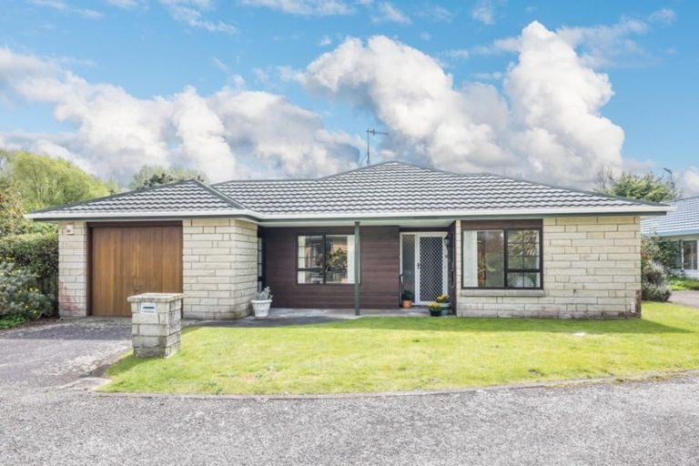 Photo of property in 1 Lake View Court, Paraparaumu, 5032