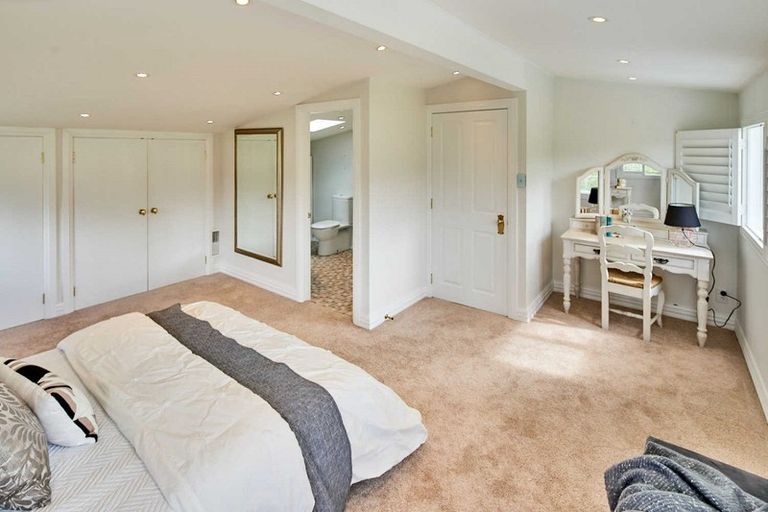 Photo of property in 1 Boulcott Street, Boulcott, Lower Hutt, 5010