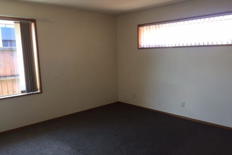 Photo of property in 2/395 Ilam Road, Bryndwr, Christchurch, 8053