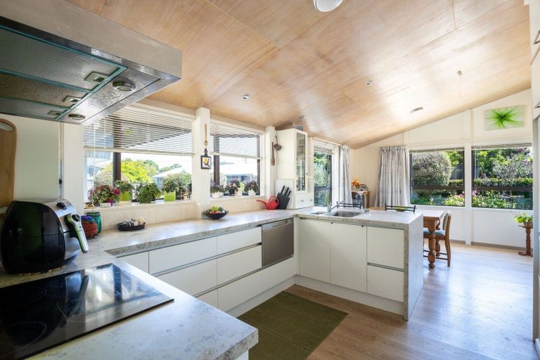 Photo of property in 30 Takiroa Street, Urenui, 4375