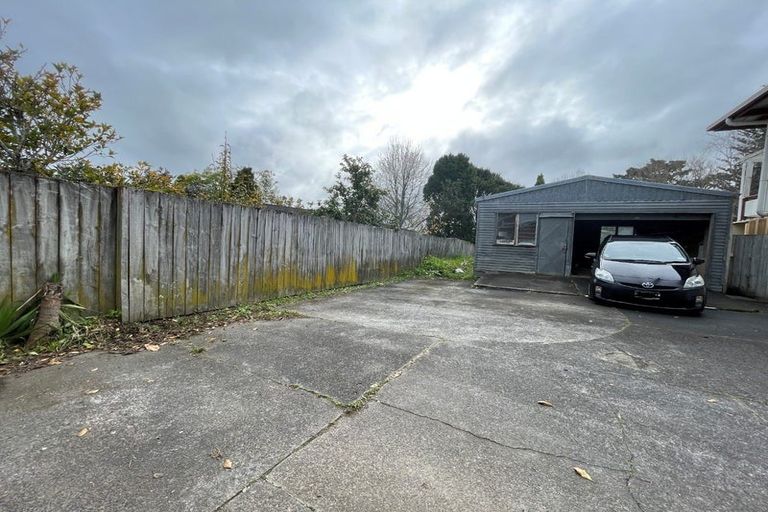 Photo of property in 60b Te Atatu Road, Te Atatu South, Auckland, 0610