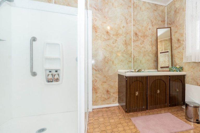 Photo of property in 35 Pulham Crescent, Queenwood, Hamilton, 3210