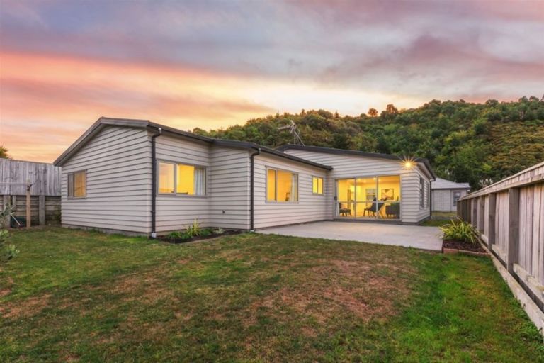 Photo of property in 79 Staithes Drive North, Whitby, Porirua, 5024