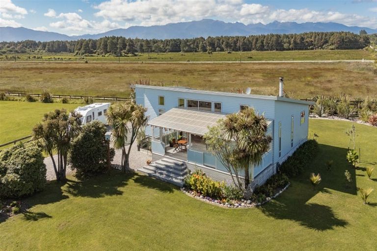 Photo of property in 33 Elley Drive, Carters Beach, Westport, 7825