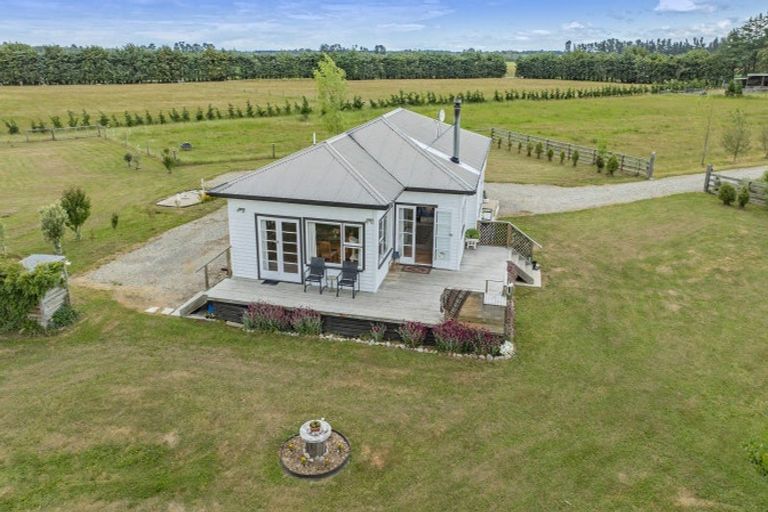 Photo of property in 106 Glews Road, Cust, Rangiora, 7471