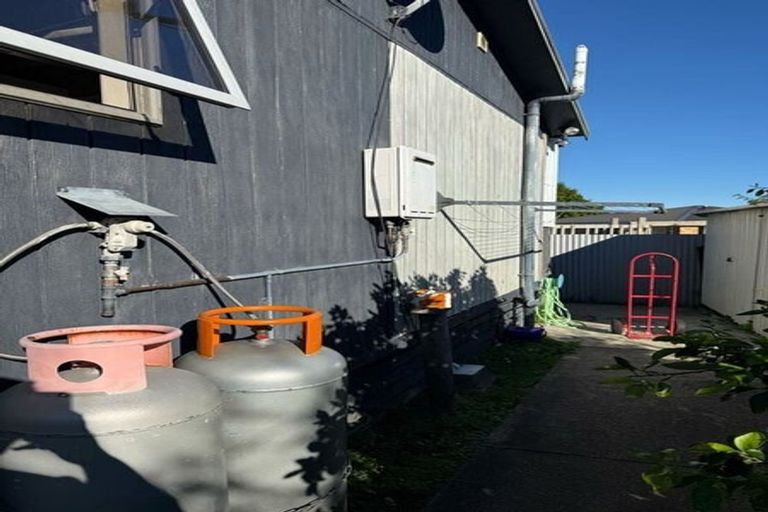 Photo of property in 99 Kitchener Road, Waiuku, 2123