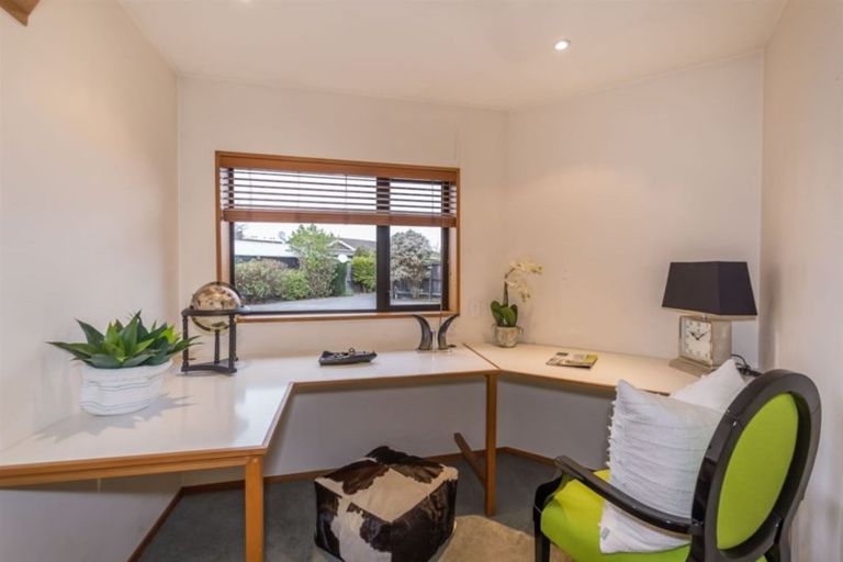 Photo of property in 73 Corfe Street, Ilam, Christchurch, 8041