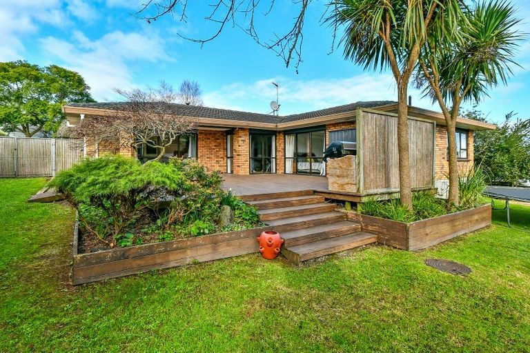 Photo of property in 26 Lorelei Place, Opaheke, Papakura, 2113
