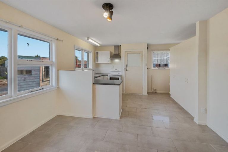 Photo of property in 8 Meon Street, Aranui, Christchurch, 8061